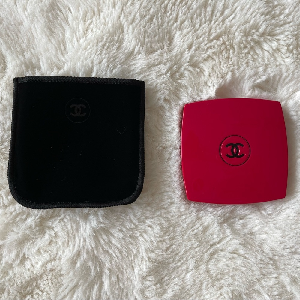 Chanel Codes Couleur Mirror Duo